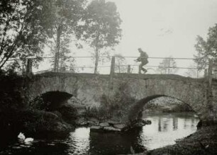 Niederkaina, Straßenbrücke über den Albrechtsbach