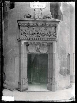 Schloß; Portal