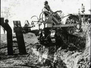 Maulwurfrohrdränmaschine von Busch, Cornell-Universität (USA)