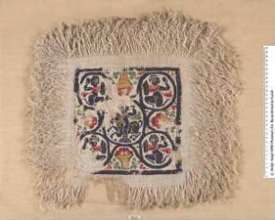 Fragment einer Decke mit Schlingen und Bildeinsatz