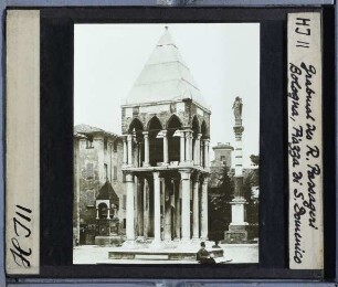 Bologna, Piazza San Domenico, Grabmal des Rolandino de' Passaggeri