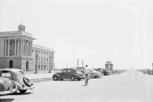 Keine Beschreibung [Dehli: Regierungsgebäude, Blick auf India Gate]