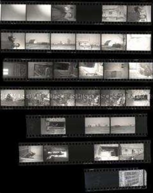 Schwarz-Weiß-Negative mit Aufnahmen vom Wiederaufbau des Dorfes Gorgast im Oderbruch (Bretterbuden und neue Häuser)