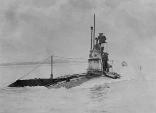 Unterseeboot, 1911 : Technikgeschichte | Navigare necesse est... - Altes und modernes Schiffahrtswesen | Entwicklung des modernen Kriegsschiffes
