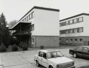 Neugersdorf, Poliklinik : Neugersdorf. Poliklinik (1978), Fröbelstraße 5. Seitenansicht