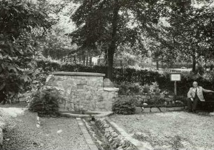 Drei-Linden-Brunnen, Pleißenquelle