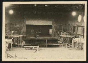 Stadthalle, Mülheim an der Ruhr Umbau: Baustellenfoto Theatersaal, Bühne