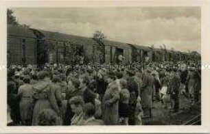 Verabschiedung des 136. sowjetischen Garde-Panzerregimentes am Bahnhof Brückfeld