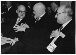 Wilhelm Keil, Gebhard Müller und Leo Wohleb bei der Eröffnung der Verfassunggebenden Landesversammlung am 25. März 1952