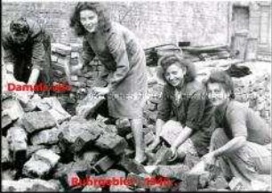 Trümmerfrauen in Essen, 1946