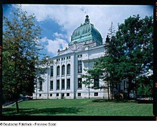 Zgorzelec/Polen. Kulturhaus (Miejski Dom Kultury, Museum, Oberlausitzer Gedenkhalle; 1898-1902; H. Behr, H. Lederer, R. Schnauder). Gartenseite