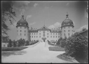 Moritzburg. Schloss, Aufgang