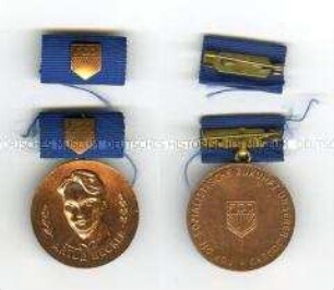 Artur-Becker-Medaille in Bronze, mit Interimsspange