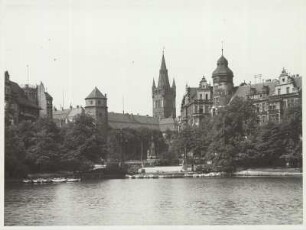 Ostpreußen. Ansicht des Königsberger Schlosses vom Schlossteich aus gesehen