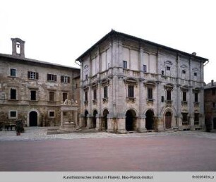 Palazzo Nobili-Tarugi, Palazzo Nobili, Palazzo Tarugi, Montepulciano