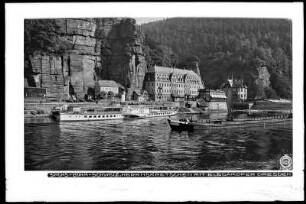 Blick auf Herrnskretschen (Hřensko) mit Herrenhaus und Elbdampfer