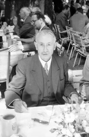 Chemiker; Maikäferrede: Paul Karrer