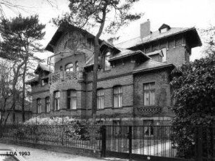 Landhaus & Stall; Berlin, Charlottenburg-Wilmersdorf