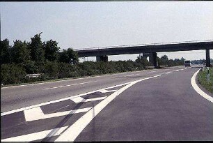 Einfahrt West zu Hauptfahrbahn West (Karlsruhe Richtung Basel)