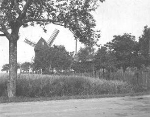 Leipzig-Göbschelwitz. Blick zur Bockmühle