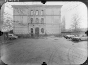 Zittau, Theaterring 3. Pestalozzischule (1866). Seitenansicht mit Eingang
