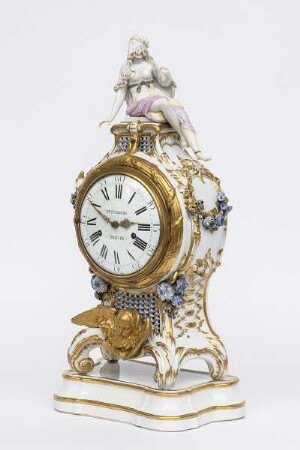 Carl Ludwig Buschberg, Stutzuhr mit Chronos und Aeternitas auf Sockel, um 1775, Inv. Nr. KGK 68/1 a + b