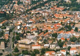 Dresden-Neustadt. Stadtteilansicht zwischen Albertplatz, Königsbrücker Straße, Bischofsweg, Alaunstraße und Bautzner Straße. Luftbild-Schrägaufnahme von Südsüdosten