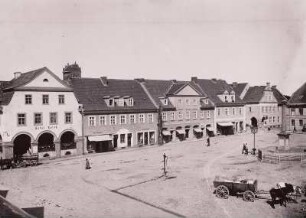 Gerdauen : Gerdauen (Shelesnodoroshny/Russland). Marktplatz. Blick von Südwesten, zweispänniger Kastenwagen