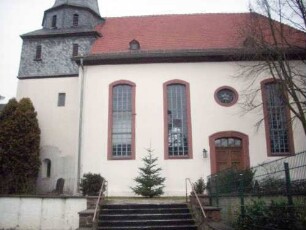 Turm und Langhaus über Traufseite Süd