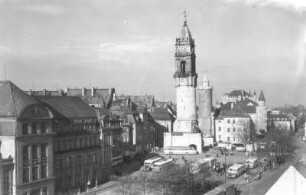 Bautzen. Platz der Roten Armee (Kornmarkt). Blick nach Nordwest zum Reichenturm
