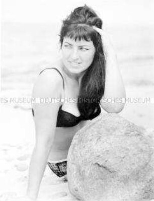 Porträt einer Frau am Strand
