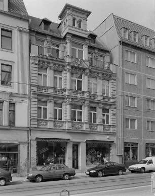 Wohn- und Geschäftshaus