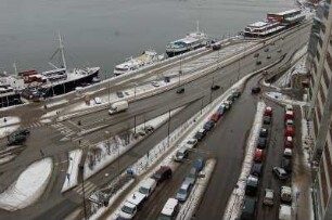 Stockholm - Uferstraße am Fährhafen : Uferstrasse am Fährhafen, Stadtteil Södermalm, aufgenommen 2006 in Stockholm