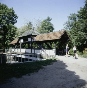 Fußgängerbrücke