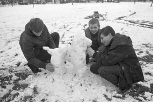 Schnee-Bildhauer.