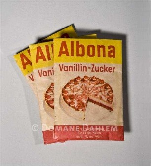 Drei Päckchen "Vanillin-Zucker" von "Albona"