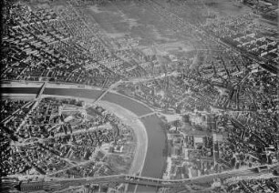 Dresden. Stadtzentrum (Altstadt und Neustadt) mit östlichen und südöstlichen Vorstädten. Luftbild-Schrägaufnahme von Nordwest