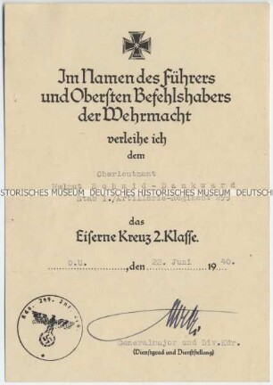 Verleihungsurkunde der 299. Infanterie-Division zum Eisernen Kreuz 2. Klasse für einen Oberleutnant
