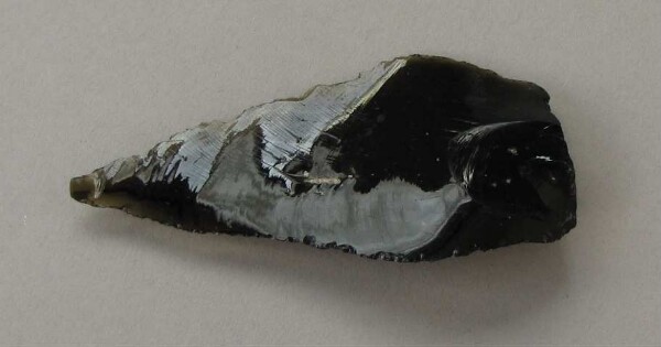 Obsidian knife (obsidian tip)