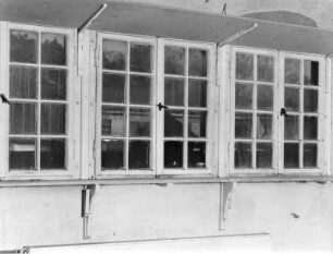 Dresden-Hellerau, Moritzburger Weg 68. Deutsche Werkstätten Hellerau. Werksgebäude. Detail: Fenster (Raumseite)