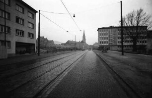 Freiburg: Habsburger Straße mit Blick zum Münster