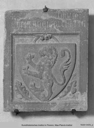 Grabstein mit Wappen der Familie Folchetto