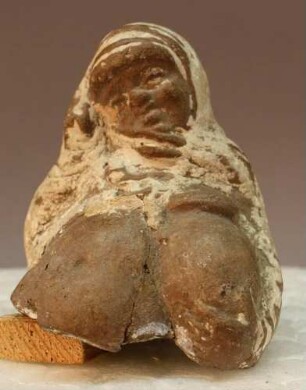 Oberkörper eines dickbauchigen Mannes