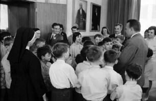 Einladung des Schaustellerverbands Karlsruhe an Kinder aus der Partnerstadt Nancy zum Besuch der Karlsruher Frühjahrsmeß´