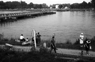 Selz: Fähre und Ponton vom elsässichen Ufer