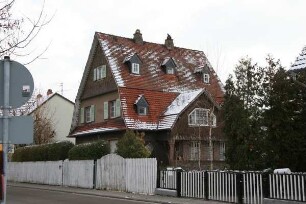 Villa (Massivbau); Bickenbach, Jugenheimer Straße 16