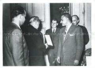 Heinrich Rau zu Besuch beim ägyptischen Präsidenten Gamal Abdel Nasser in der Vereinigten Arabischen Republik