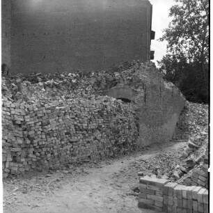 Negativ: Trümmer, Kurfürstenstraße 103, 1953