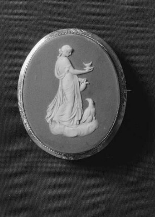 Brosche mit Wedgwoodplakette