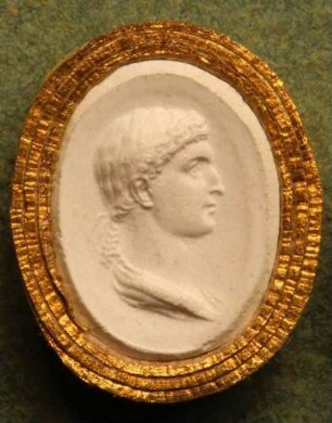 Profilbildnis der Agrippina (Daktyliothek, Zweites Historisches Tausend)